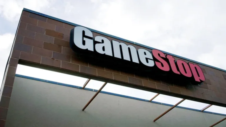 GameStop Ousts CEO, Posts Bigger-Than Expected Quarterly Loss